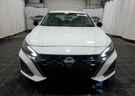 2024 Nissan Altima Sr из США, поврежденный, VIN 1N4BL4CV3RN364577